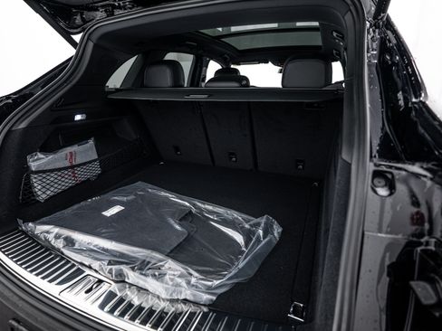 Certified 2026 Porsche Cayenne AWD/4WD image 26