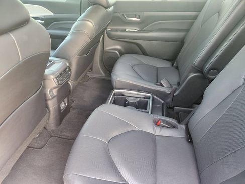 Used 2024 Toyota Grand Highlander FWD image 33
