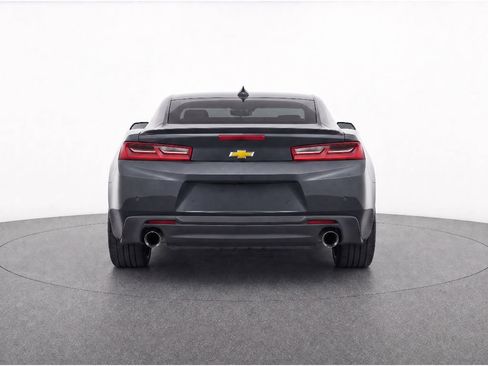 Used 2018 Chevrolet Camaro LT RWD image 7