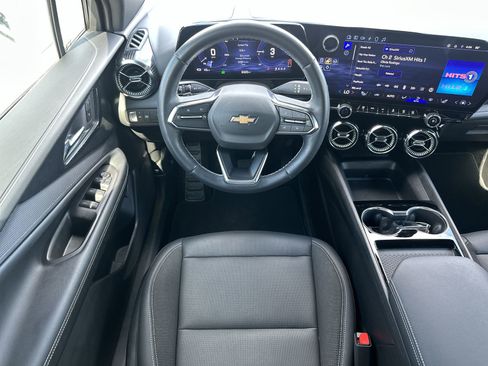 Used 2024 Chevrolet Blazer EV LT AWD/4WD image 17