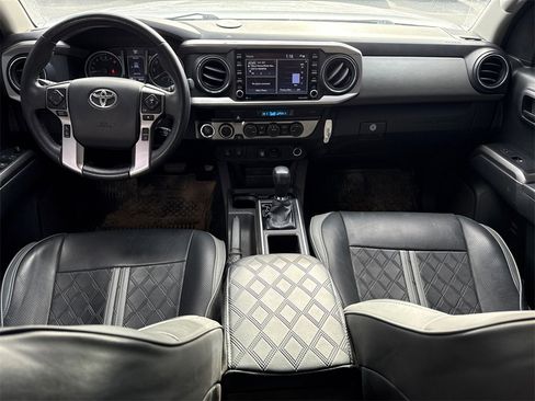 Used 2023 Toyota Tacoma SR5 w/ Technology Package image 11