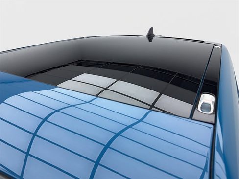 Used 2022 Rivian R1T Adventure image 16