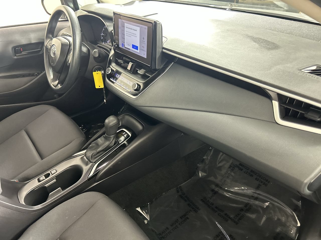 Used 2025 Toyota Corolla LE FWD image 27