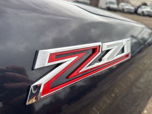 Used 2023 Chevrolet Silverado 1500 LT image 45