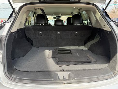 Used 2023 Nissan Murano SV AWD/4WD image 13