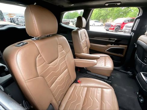 Used 2022 Kia Telluride SX w/ SX Prestige Package AWD/4WD image 20