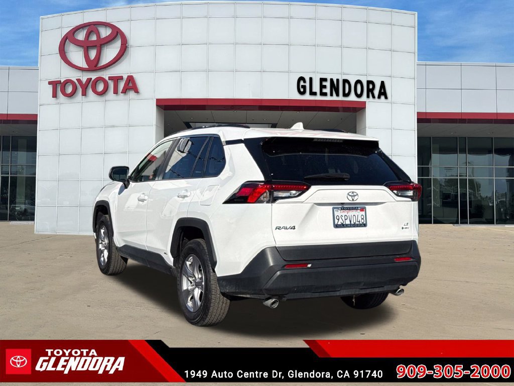 Used 2025 Toyota RAV4 LE AWD/4WD image 8