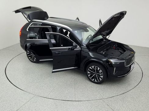 New 2026 Volvo XC90 B6 Plus w/ Protection Package Premier image 35
