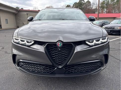 Used 2024 Alfa Romeo Tonale Veloce image 2