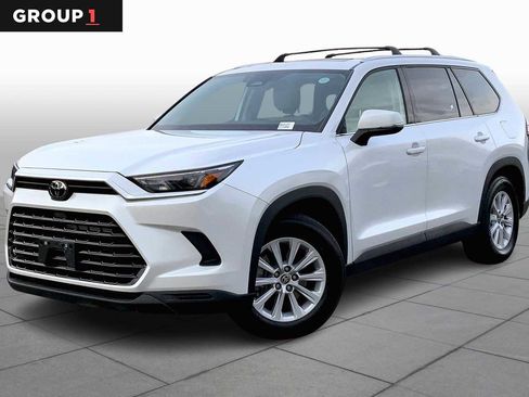 Used 2024 Toyota Grand Highlander XLE image 1
