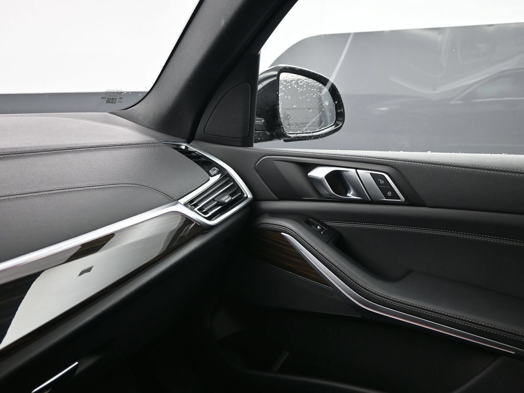 Used 2023 BMW X5 sDrive40i RWD image 11