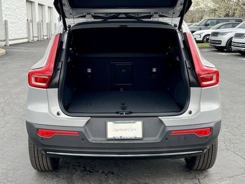 New 2025 Volvo XC40 B5 Ultra w/ Climate Package image 23