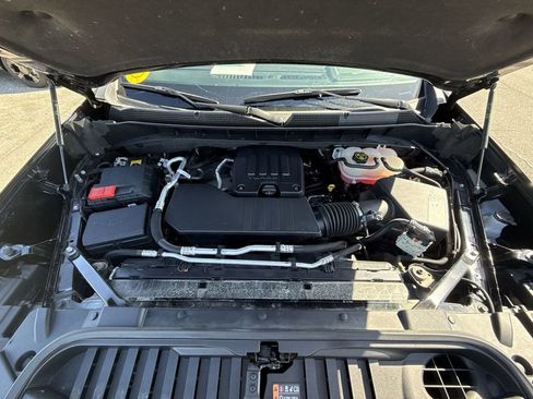 Used 2024 Chevrolet Silverado 1500 LT AWD/4WD image 14