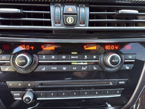 Used 2016 BMW X5 M AWD/4WD image 19