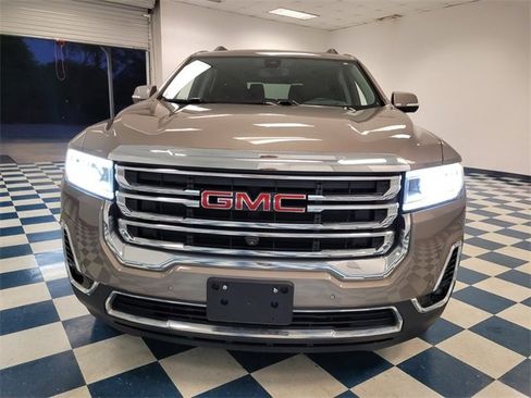 Used 2023 GMC Acadia SLT w/ Technology Package image 2