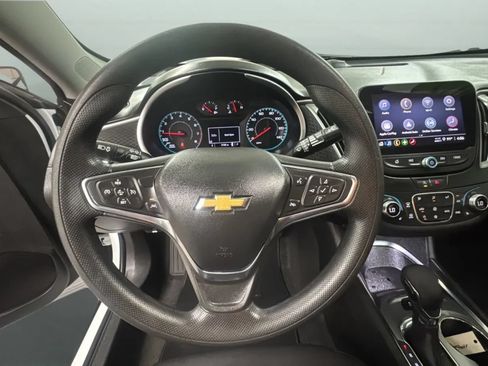 Used 2025 Chevrolet Malibu LT FWD image 21