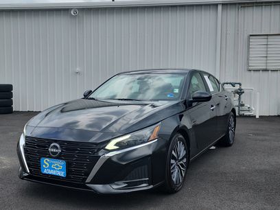 Used 2024 Nissan Altima 2.5 SV w/ SV Premium Package