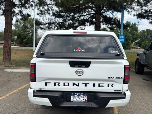Used 2023 Nissan Frontier SV w/ Midnight Edition Package AWD/4WD image 3