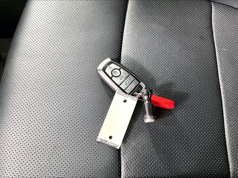 Used 2024 Ford F250 Lariat w/ Lariat Ultimate Package image 10