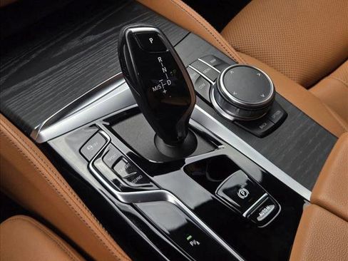 Used 2023 BMW 530i w/ M Sport Package RWD image 16