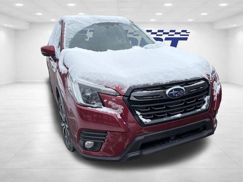 Used 2023 Subaru Forester Limited image 3