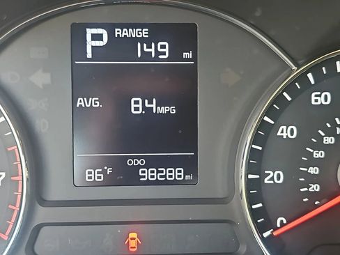 Used 2018 Kia Forte LX image 11