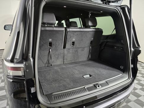 New 2026 Jeep Grand Wagoneer 4WD image 14