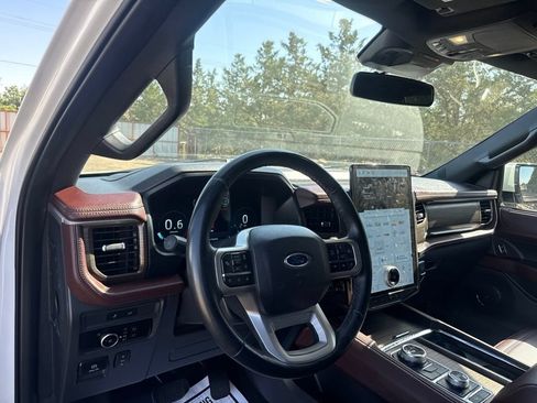 Used 2023 Ford Expedition Max Limited AWD/4WD image 15