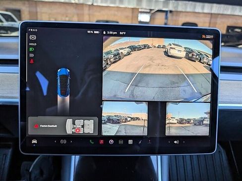 Used 2021 Tesla Model Y Long Range image 23