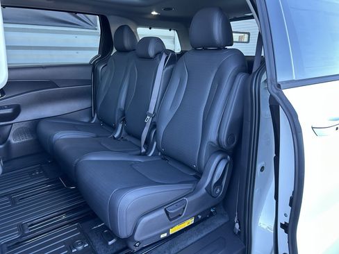 New 2026 Kia Carnival SX Prestige image 11