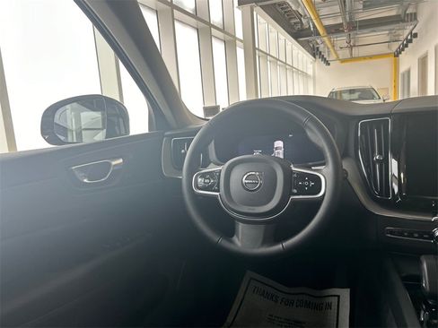 Certified 2025 Volvo XC60 B5 Plus image 23