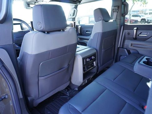 New 2025 GMC Hummer EV 2X image 10
