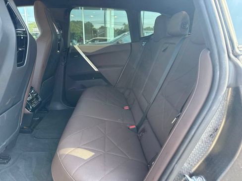 Used 2024 BMW iX xDrive50 w/ Premium Package AWD/4WD image 21