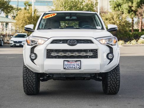Used 2019 Toyota 4Runner SR5 Premium image 5