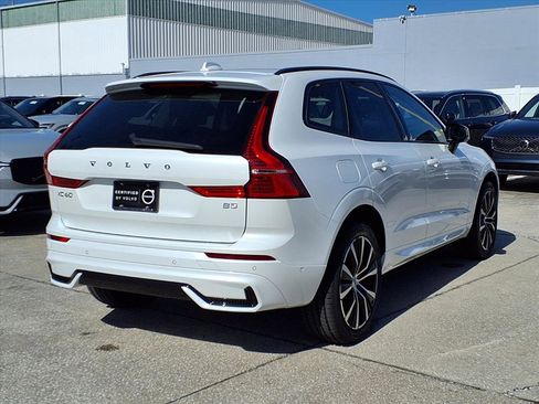 Certified 2023 Volvo XC60 B5 Plus image 7