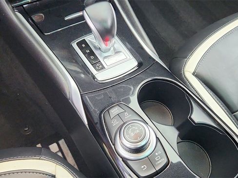 Used 2018 INFINITI QX30 Sport w/ Sport Leather Package image 16