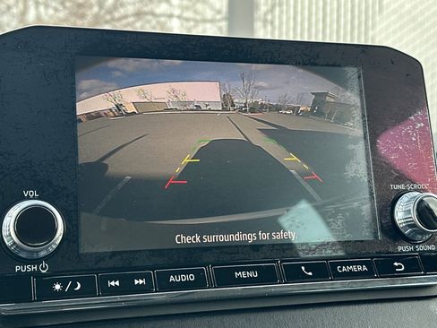 Used 2022 Mitsubishi Outlander ES image 23