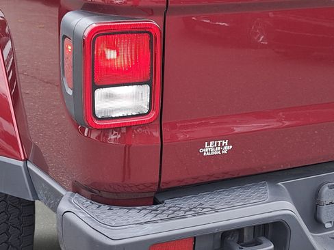 Used 2022 Jeep Gladiator Overland AWD/4WD image 27