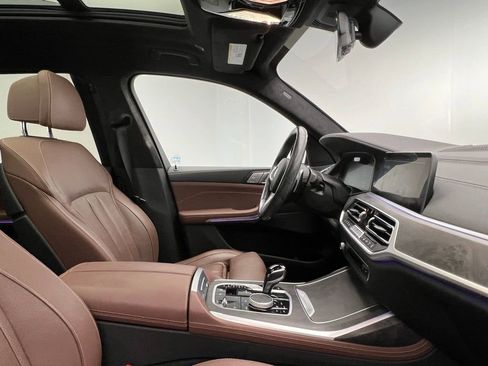 Certified 2022 BMW X7 xDrive40i w/ M Sport Package image 6