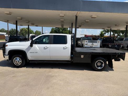 Used 2021 Chevrolet Silverado 3500 LT w/ Snow Plow Prep Package AWD/4WD image 2