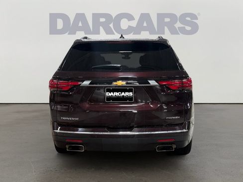 Used 2022 Chevrolet Traverse Premier FWD image 6