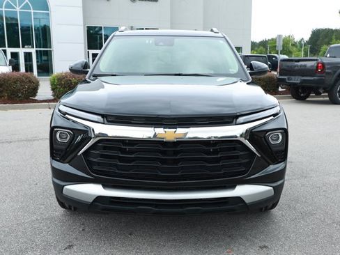 Used 2024 Chevrolet TrailBlazer LT FWD image 2