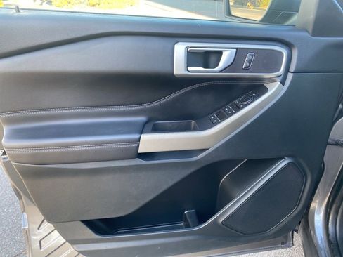 Used 2023 Ford Explorer XLT w/ Equipment Group 202A image 11