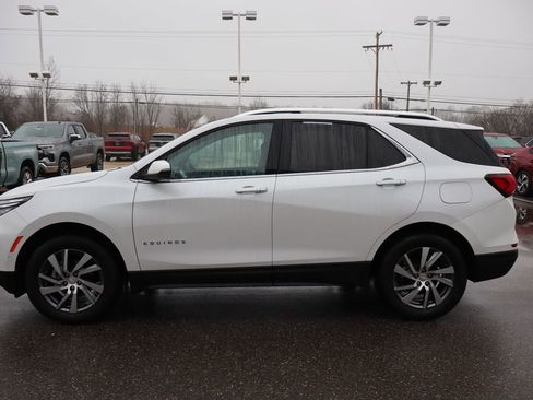 Used 2024 Chevrolet Equinox Premier image 32