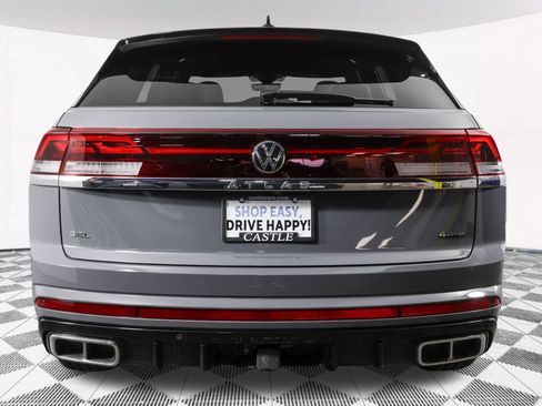 Used 2024 Volkswagen Atlas Cross Sport SEL Premium R-Line AWD/4WD image 19