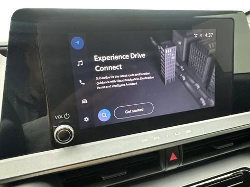 Used 2025 Toyota Prius LE FWD image 63