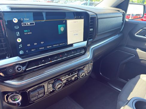 Certified 2022 Chevrolet Silverado 1500 LT AWD/4WD image 22