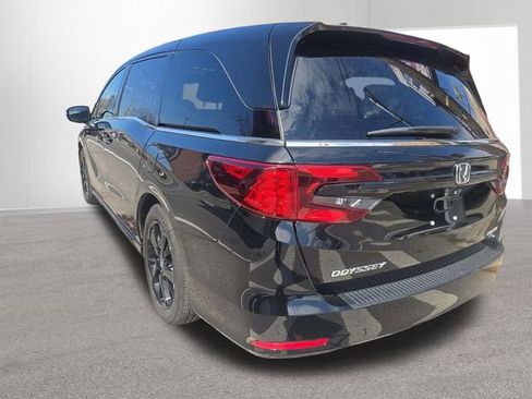 Used 2024 Honda Odyssey Sport image 3