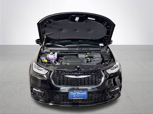 New 2026 Chrysler Pacifica Select AWD/4WD image 20