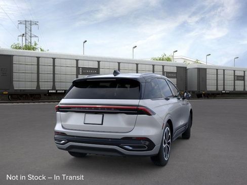 New 2026 Lincoln Nautilus Reserve AWD/4WD image 8